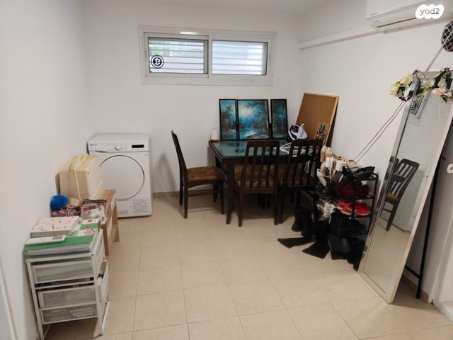 יחידת דיור, הצבעוני 14, אורנית, אורנית