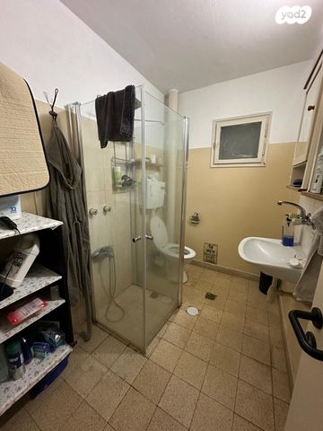 דירה, מנחם בן סרוק 1, מרכז, הרצליה