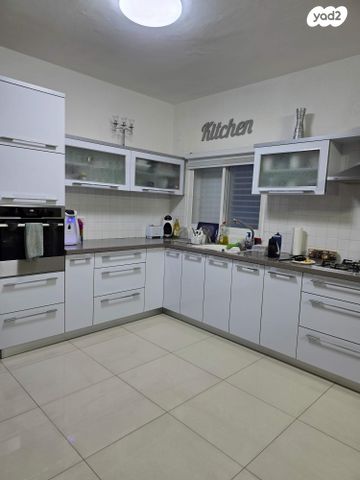 דירה, הראשונים 10, קרית חיים מזרחית, חיפה