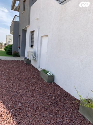 דירת גן, ספיר 36, רובע 10 חן, קצרין