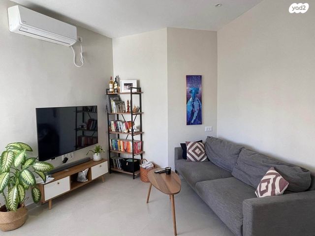 יחידת דיור, רי"ז 3, נווה ברבור, כפר שלם מערב, תל אביב יפו