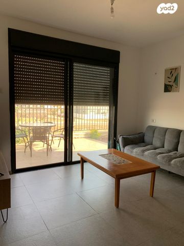 דירת גן, ספיר 36, רובע 10 חן, קצרין