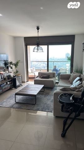 תוצרת הארץ 11