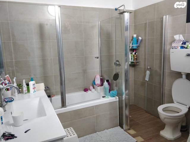 בית פרטי/ קוטג', חיים ארלוזורוב 16, נאות גנים, נתניה