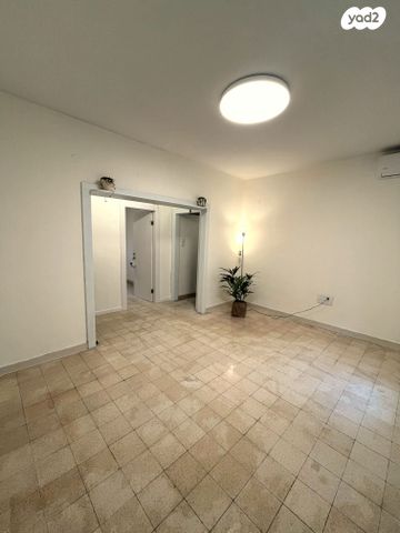 דירה, שדרות ג'יימס דה רוטשילד 12, קרית אליעזר, חיפה