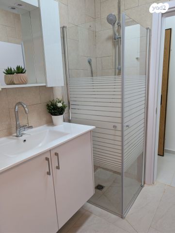 יחידת דיור, החלוץ 8, נווה התות, פרדס חנה כרכור