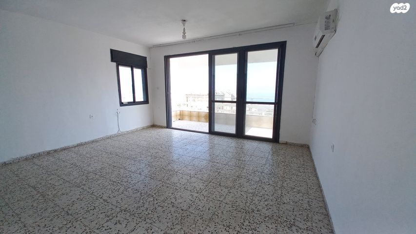 דירה, השופטים 21, אחוזת כנרת, טבריה