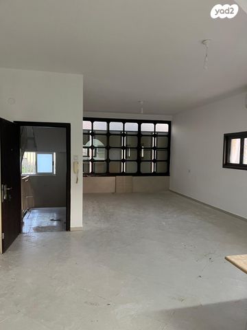 דירה, סנהדרין 18, הרקפות, ראש העין