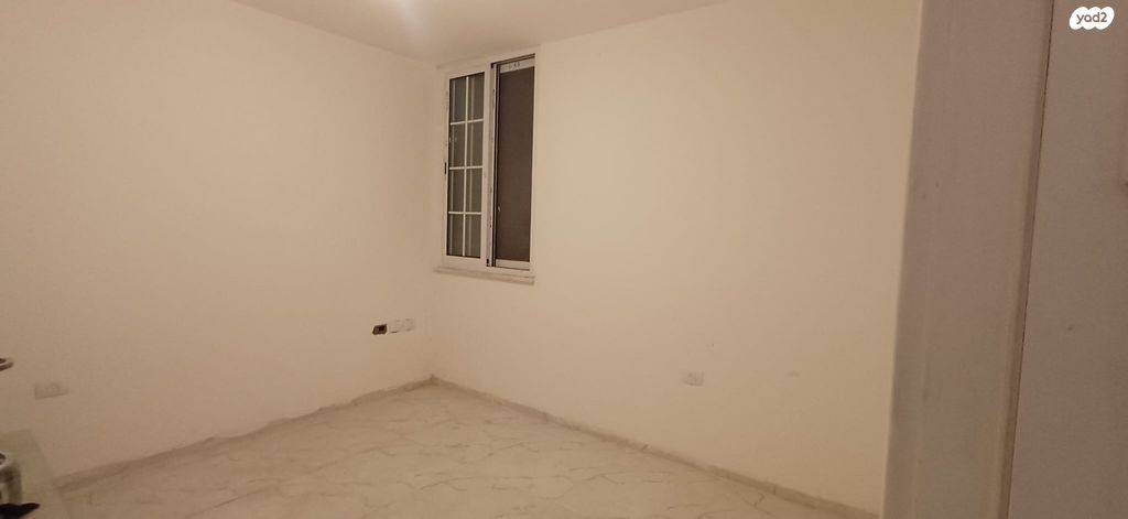 מרתף/ פרטר, עזרא ונחמיה 21, עמישב, פתח תקווה