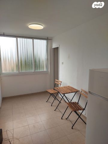 קדושי בלזן 10