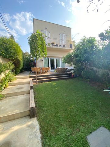 בית פרטי/ קוטג', סמטת למרחב 4, קרית יערים, רמת השרון