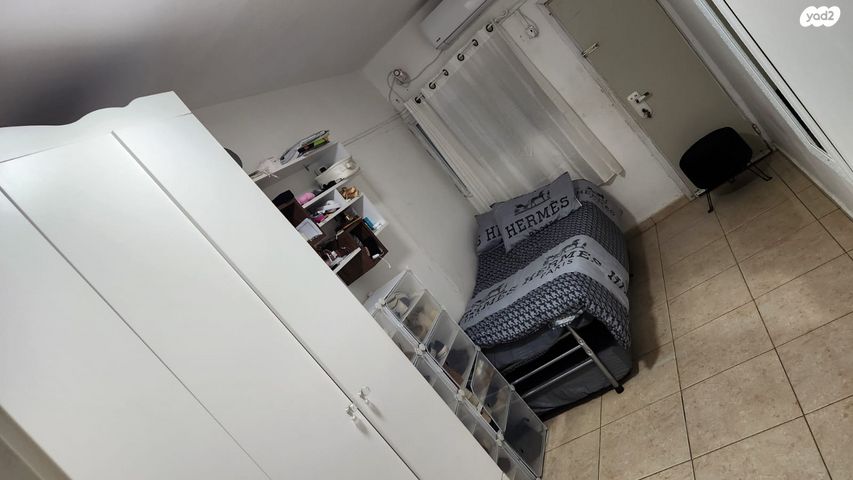 דירת גן, שדרות יגאל אלון 502, גיורא יוספטל, דימונה