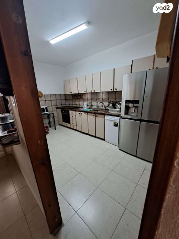 דירה, פתח תקווה 41, רמת אפרים, נתניה