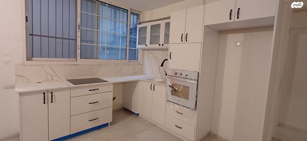 מרתף/ פרטר, עזרא ונחמיה 21, עמישב, פתח תקווה