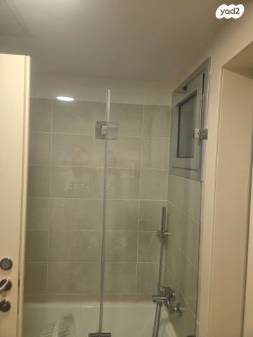 דירה, אריק איינשטיין 5, קרית רבין, חולון