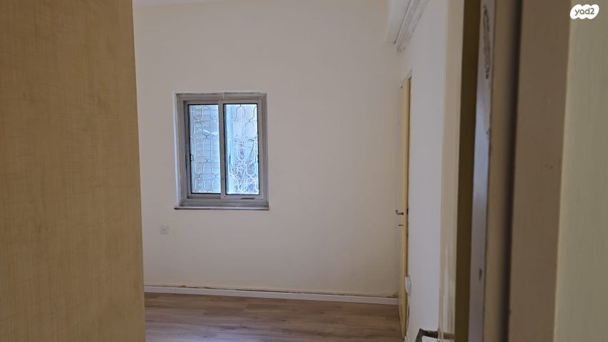 דירה, יהושע בן נון 24, המושבה היוונית, ירושלים