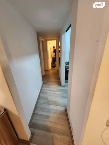 ליאון בלום 19