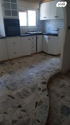 דירה, העלייה השנייה 4, רח' הנשיא צפון, חדרה