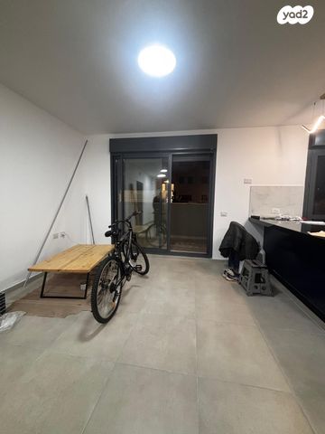 זכריה הנביא 9