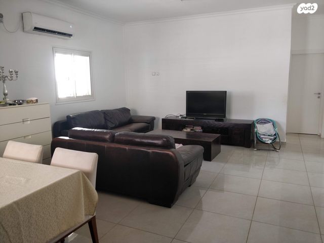 בית פרטי/ קוטג', חיים ארלוזורוב 16, נאות גנים, נתניה