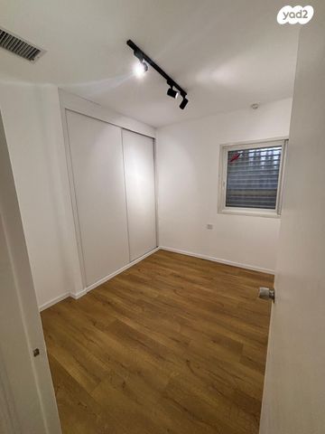 דירה, אורן 10, כוכב יאיר, כוכב יאיר / צור יגאל