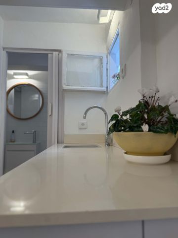 סטודיו/ לופט, בן יהודה 82, הצפון הישן - דרום, תל אביב יפו