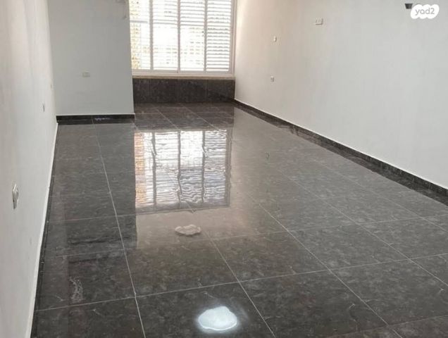 דירה, ז'בוטינסקי 10, ההסתדרות, אור יהודה