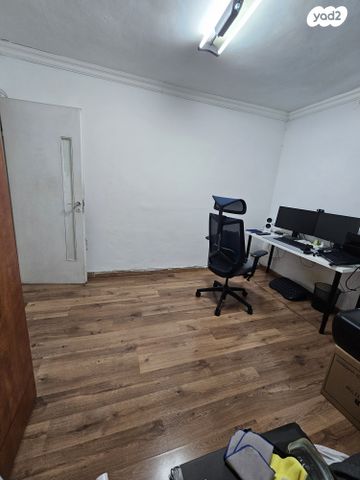 דירה, דרך לוי אשכול 190, קיראון, קרית אונו