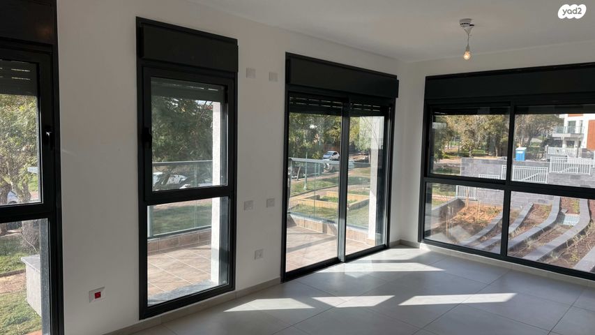 שדרות בגין 28