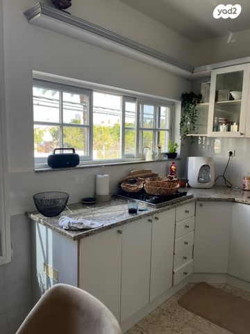 דירה, דרך השלום 18, ביצרון ורמת ישראל, תל אביב יפו