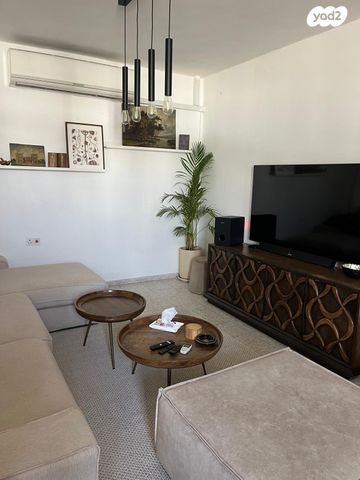 דירה, דרך השלום 18, ביצרון ורמת ישראל, תל אביב יפו