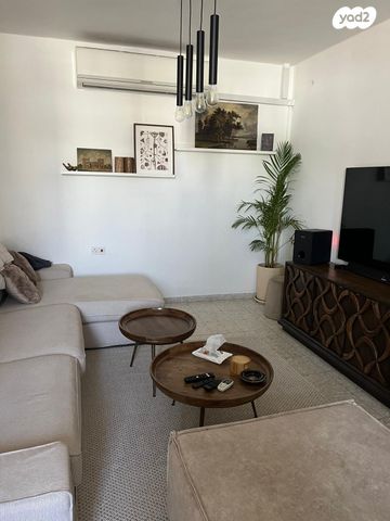 דירה, דרך השלום 18, ביצרון ורמת ישראל, תל אביב יפו
