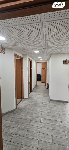 משרדים, הרב כהנמן 72, מרכז העיר, בני ברק
