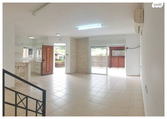 דו משפחתי, קרית רבין, מגדל העמק