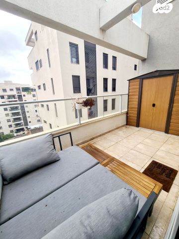 דירה, החי"ל, נגבה, רמת גן