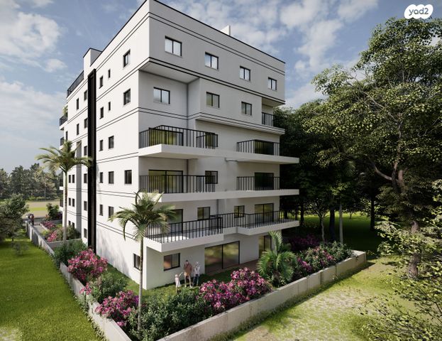 כיכר היינריך היינה 5