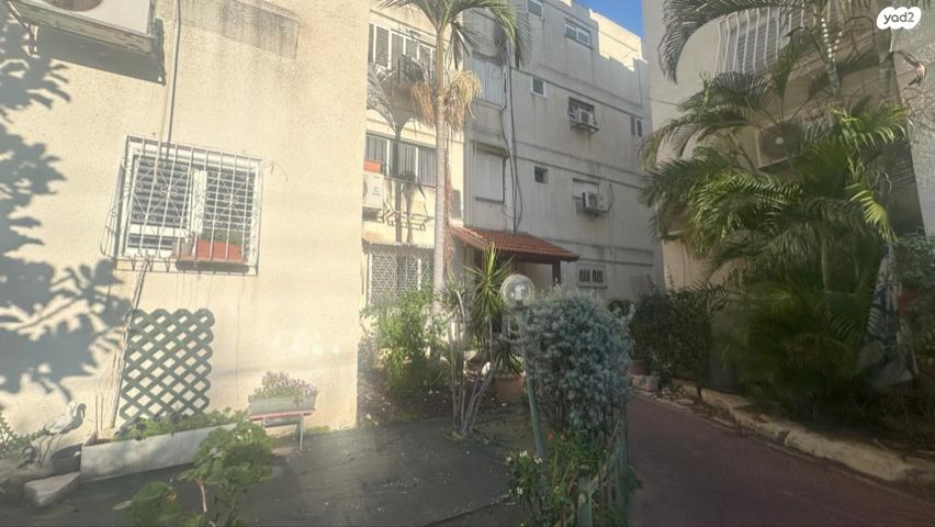 דירה, רמב"ם 2, מרכז מזרחי, נס ציונה
