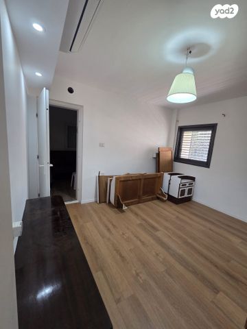 דירה, רעננה