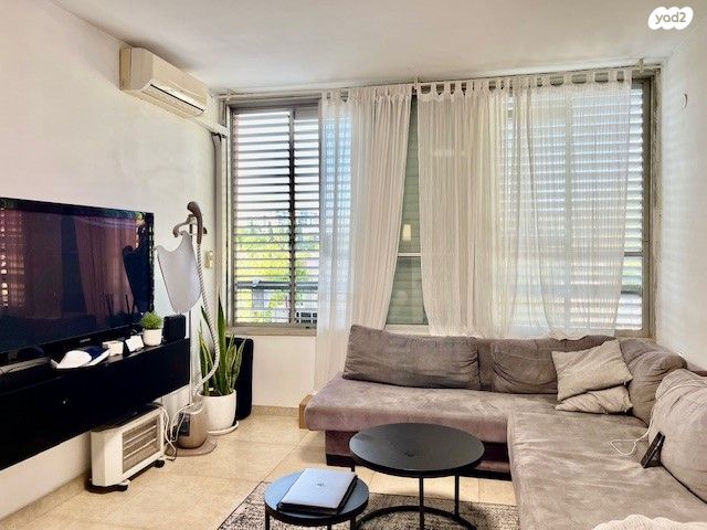 דירה, שטרן, קיראון, קרית אונו