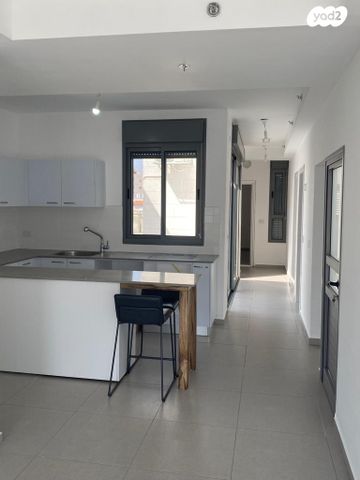 גג/ פנטהאוז, יחיאל צ'לנוב, פתח תקווה