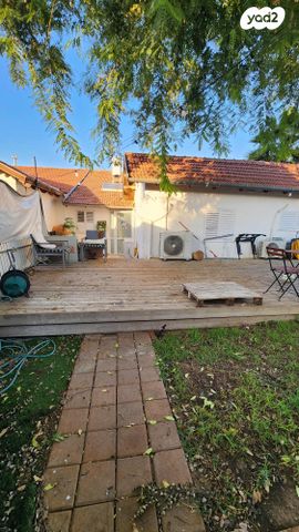 בית פרטי/ קוטג', שדרות העצמאות, החורש, קרית גת