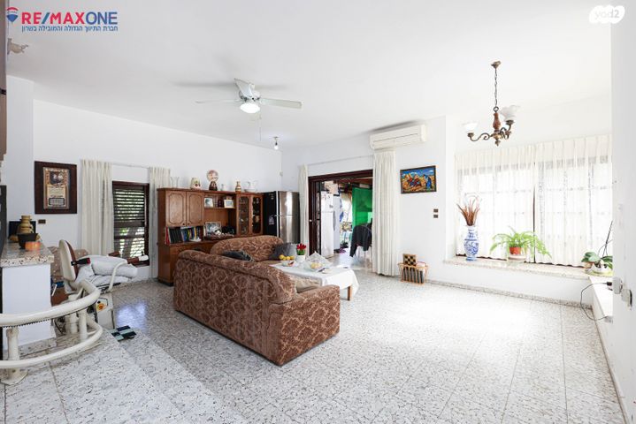 בית פרטי/ קוטג', המעפילים 35, מעוז, כפר סבא