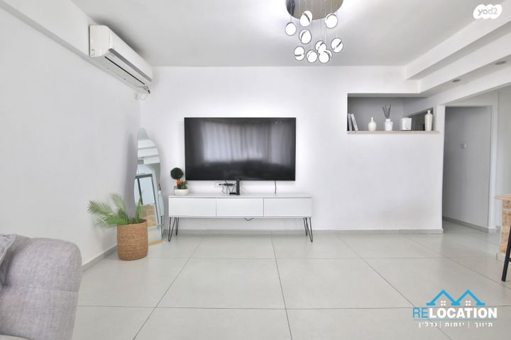 דירה, שדרות הנרייטה סולד, קרית ים ב', קרית ים