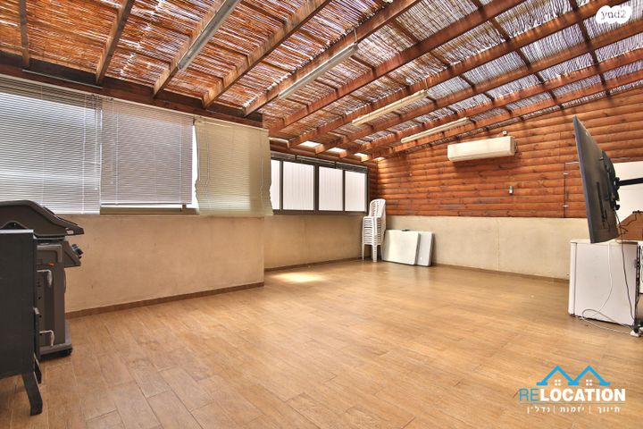 דירה, שדרות הנרייטה סולד, קרית ים ב', קרית ים