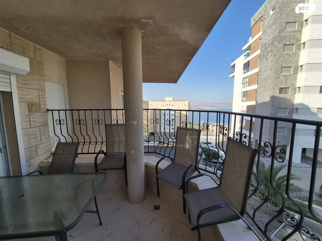 דירה, לח"י, שיכון עובדים, טבריה