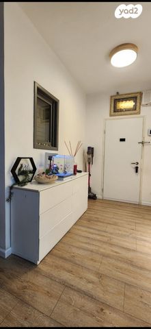 דירה, יהוד, פתח תקווה