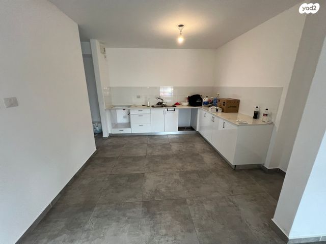 דירה, קרית מנחם, אופקים