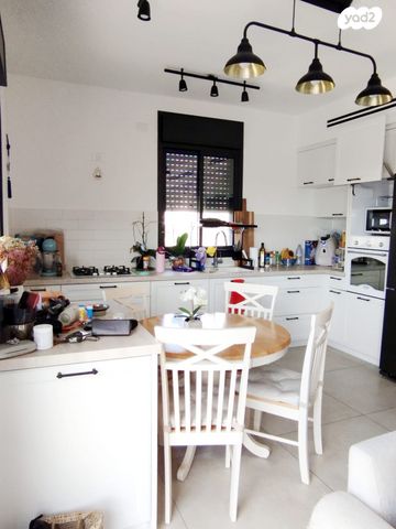 דירה, שכונת בן גוריון, מרכז העיר ג', רמת גן