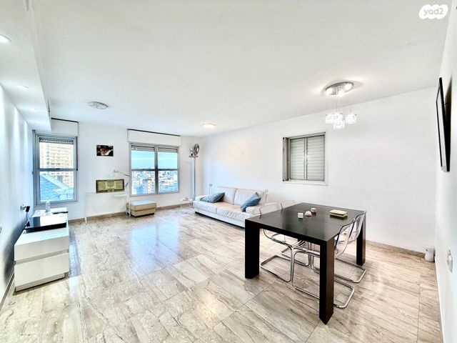 שדרות ניצה 8