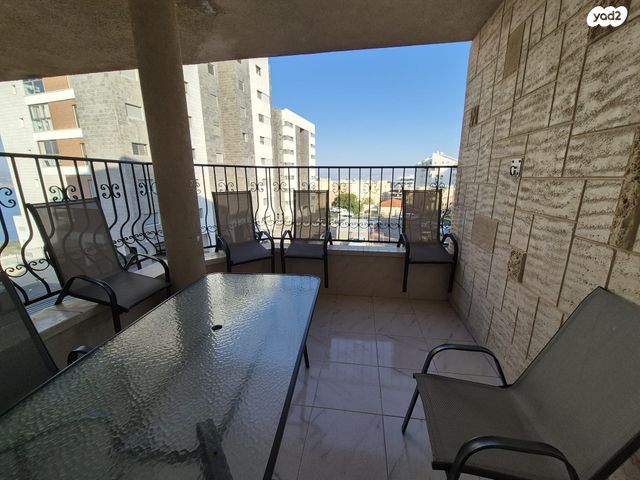 דירה, לח"י, שיכון עובדים, טבריה